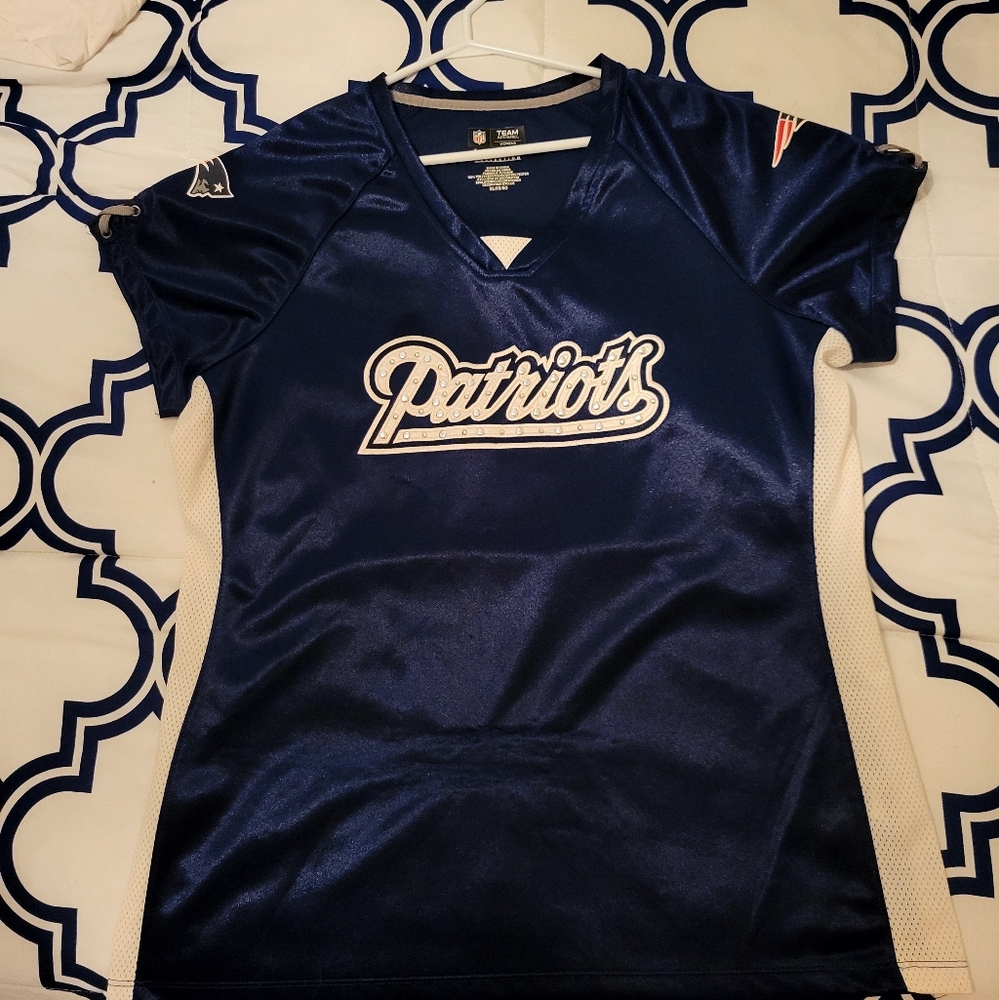 New England Partiots Ladies jersey.